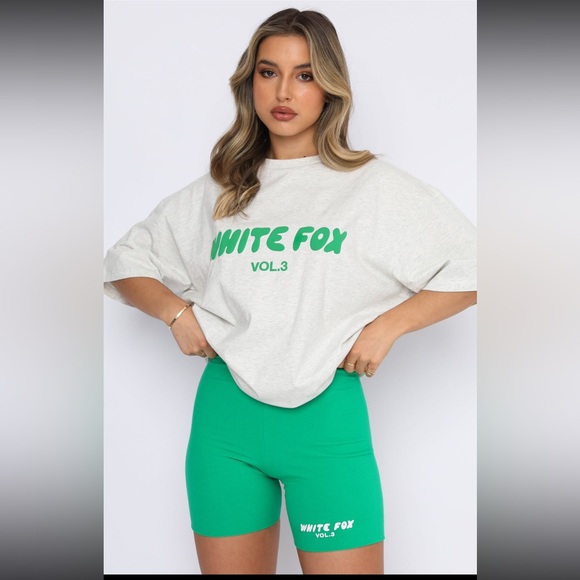 White Fox Boutique Volume 3 Tee Shirt & Biker Shorts - Picture 5 of 16